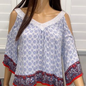 Abercrombie and fitch size M cold shoulder boho top